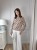 klasyczny sweter z wełny merino w grochy, beżowy