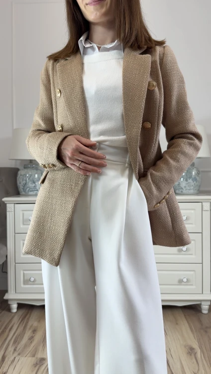 sweter o luźnym kroju, biały