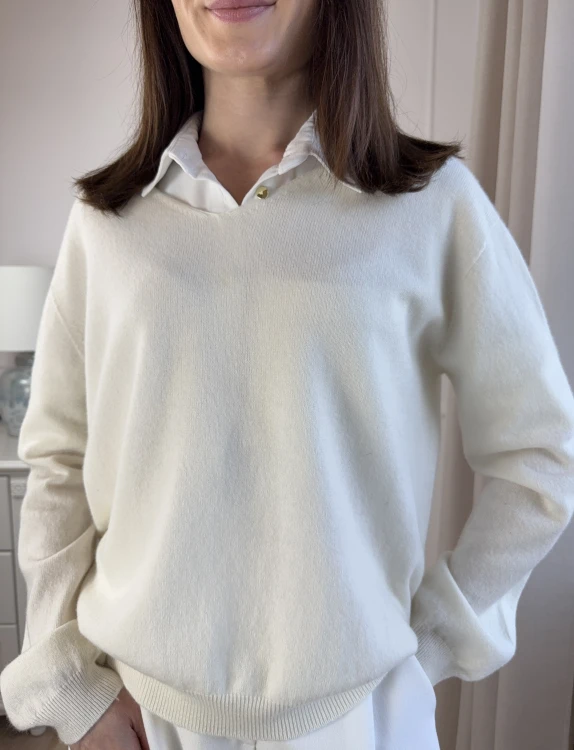 Sweter Liv śmietankowy 100% wełna merino, dekolt V-neck