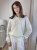 Sweter Liv śmietankowy 100% wełna merino, dekolt V-neck