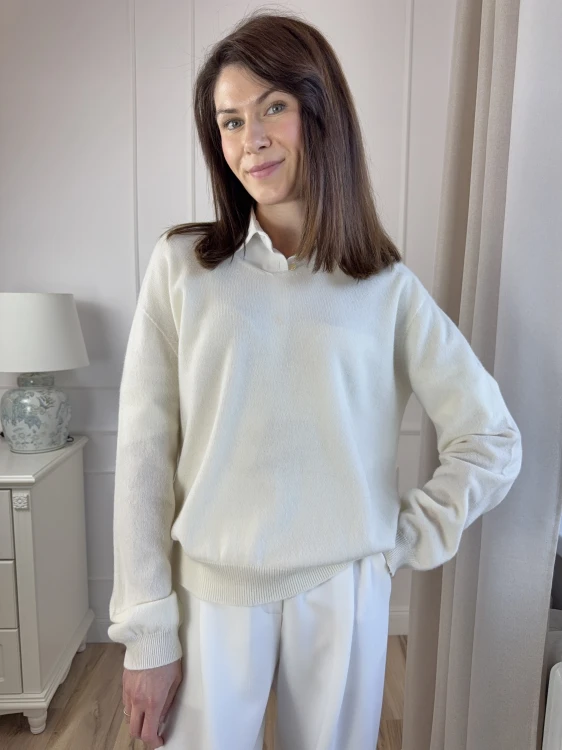 Sweter Liv śmietankowy 100% wełna merino, dekolt V-neck