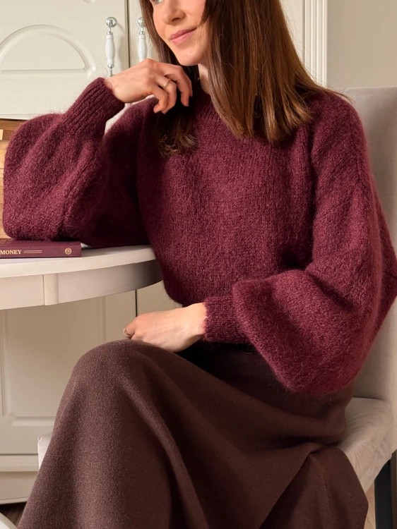 Sweter Mela burgundowy damski oversize z bufiastymi rękawami